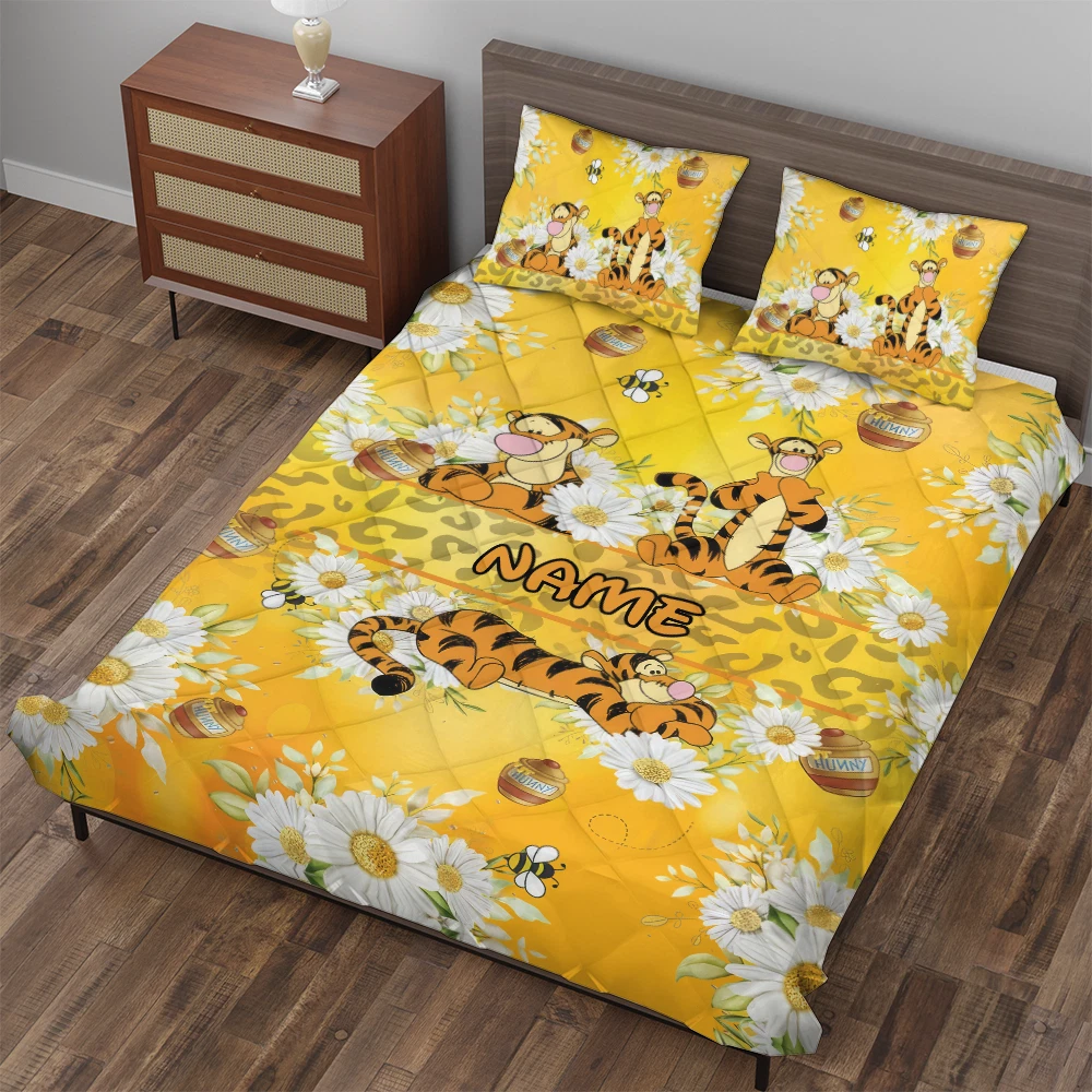Personalized Winnie The Pooh Funny Tigger With White Daisy Flowers Quilt Bed Set