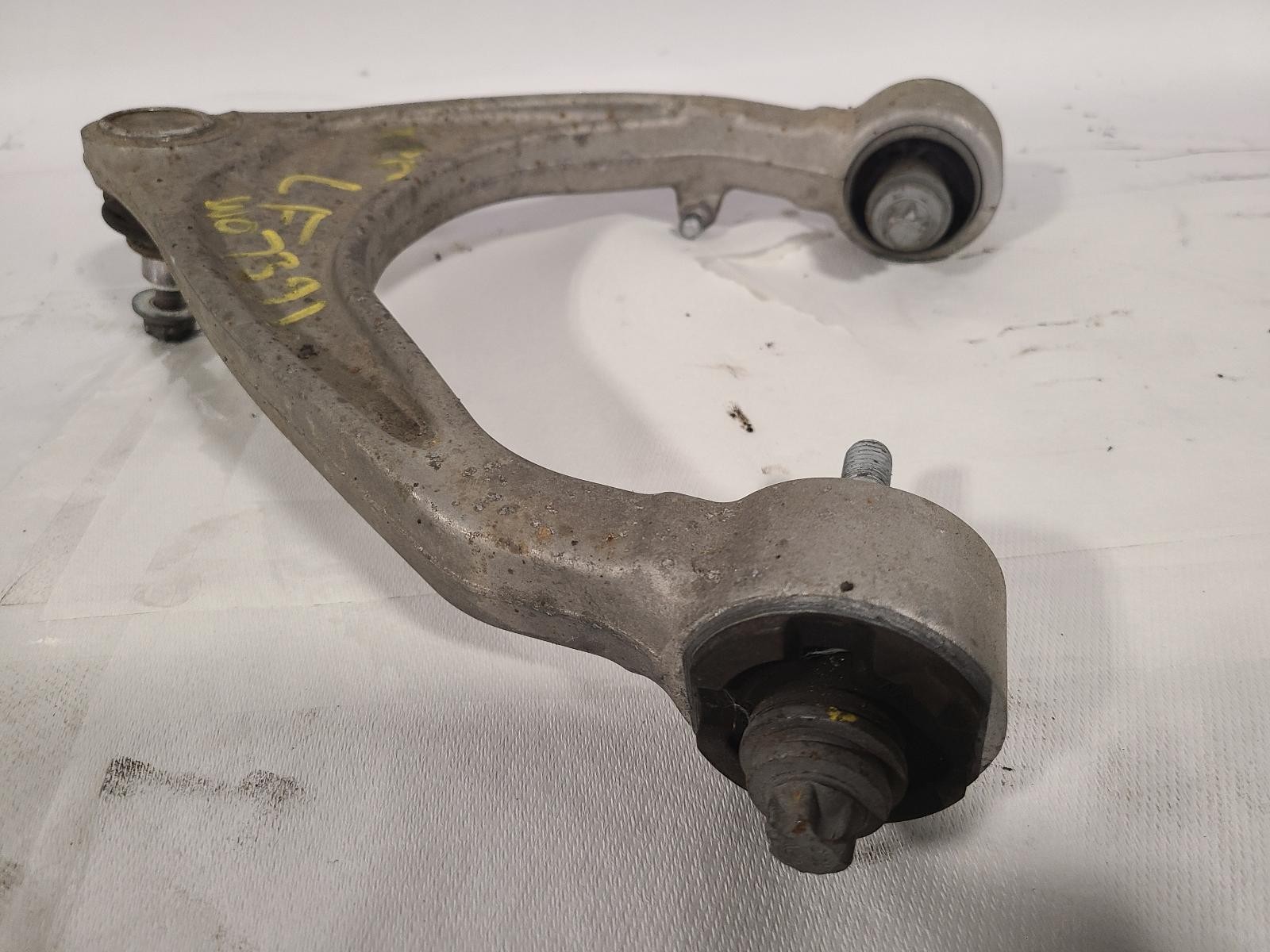 Used Upper Control Arm Front fits: 2020 Maserati LEVANTE  Grade A