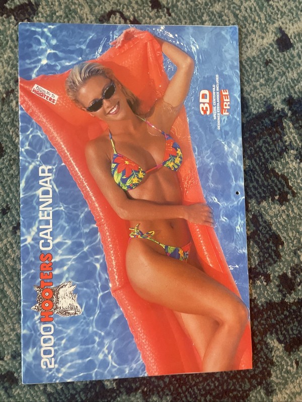 HOOTERS Calendar 2000 No Signatures No 3D Glasses, Just Lots Of Bikinis Lots!