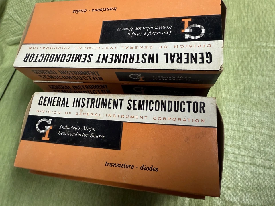 Diodos rectificadores de silicona GI 1N645 - NUEVO 1965 - Caja de 100 (cinta 4x25) - De colección Foto 3 de 3