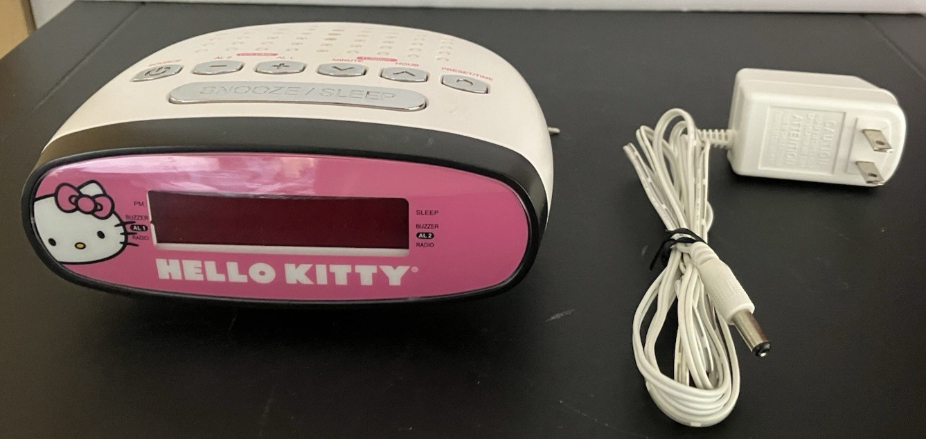 Sanrio Hello Kitty KT2051MBY AM/FM Dual Alarm Clock Radio with Aux In MP3 Input
