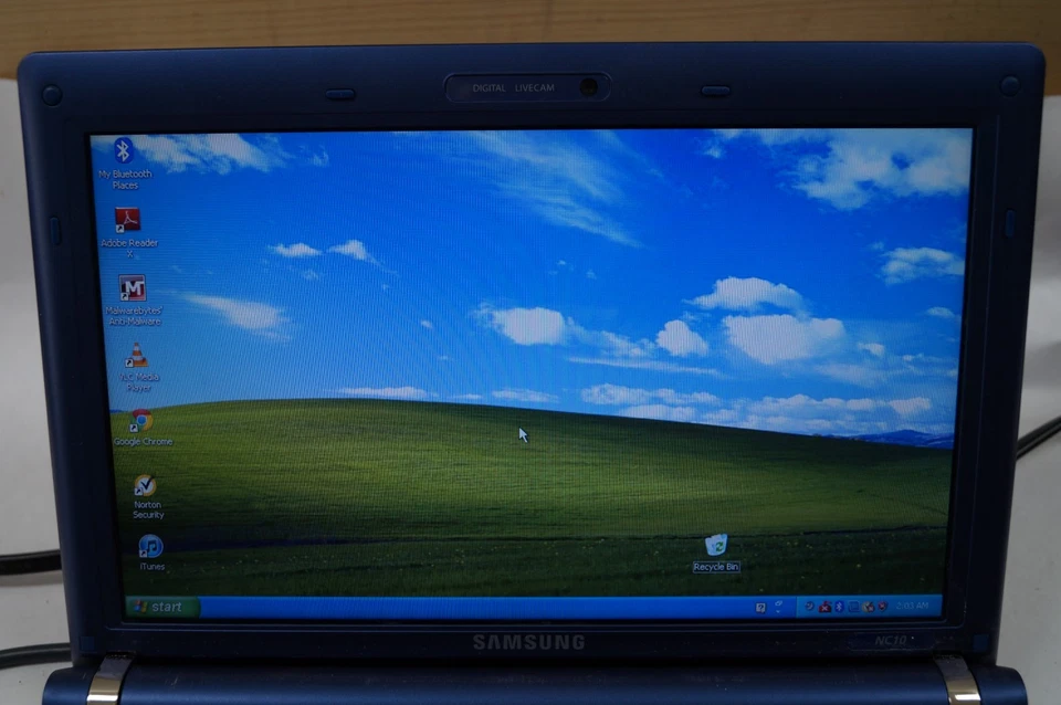SAMSUNG NP-NC10 Netbook Laptop Blue 10.25" Win XP 1GB RAM 237GB HD WORKING C152 - Image 2 of 4