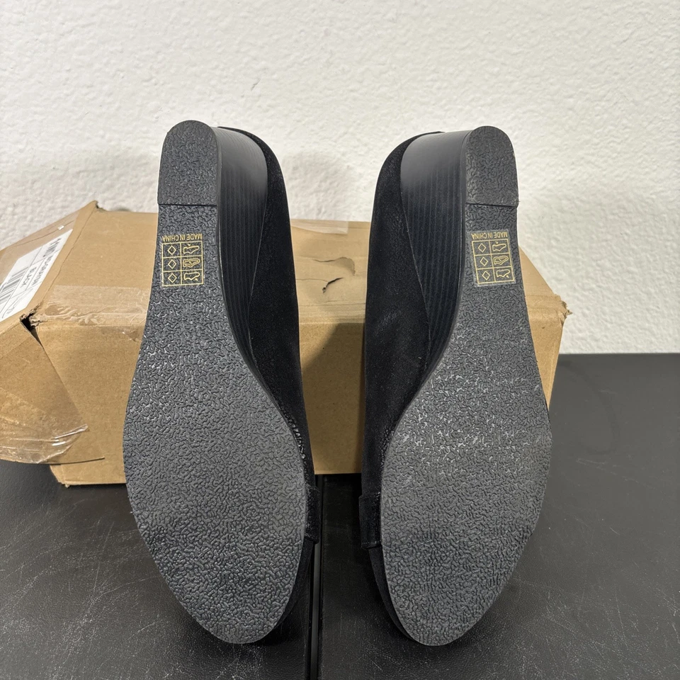 Женские туфли-лодочки Journee Collection Graysn на танкетке из искусственной замши черные размер 11 WD - Изображение 4 из 4