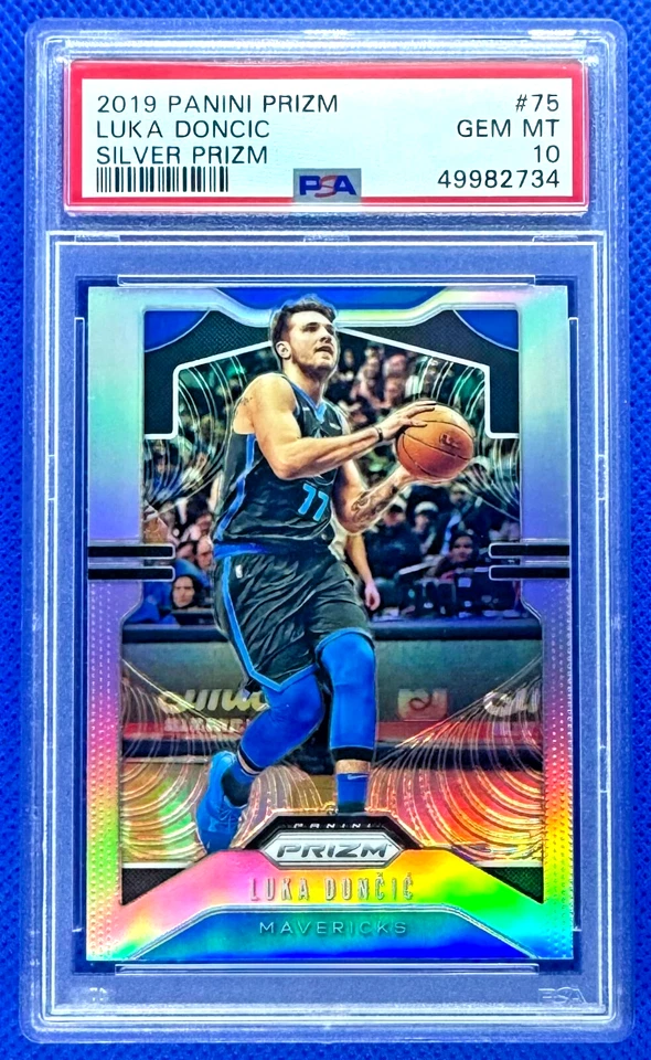 LUKA DONCIC Panini Prizm Silver Holo Refractor SP LAKERS #77 Pop gema rara PSA 10 Foto 2 de 3