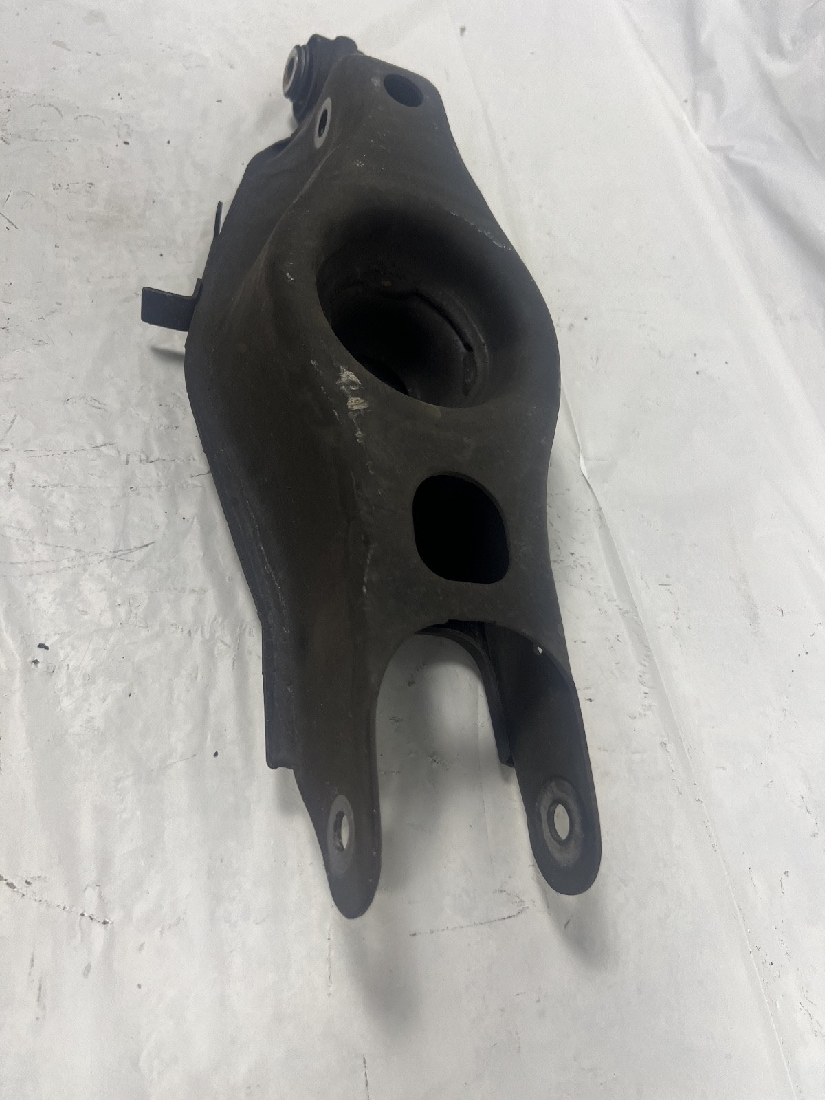2014‑2023 Maserati Ghibli Quattroporte Rear Lower Control Arm OEM 670036580