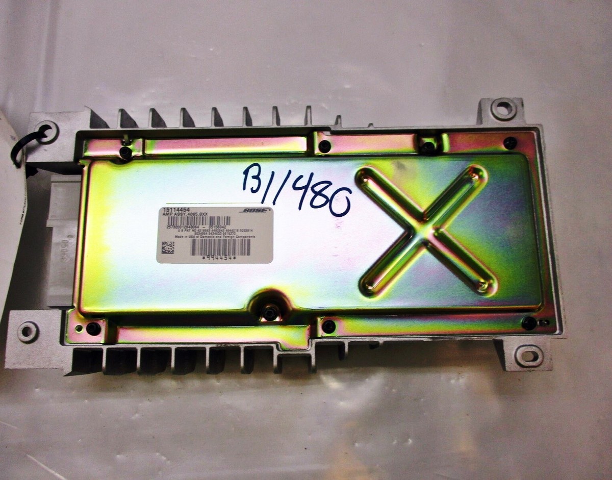 キャデラック エスカレード　Bose アンプ　 No 25939529 キャデラック エスカレード Bose アンプ No 25939529