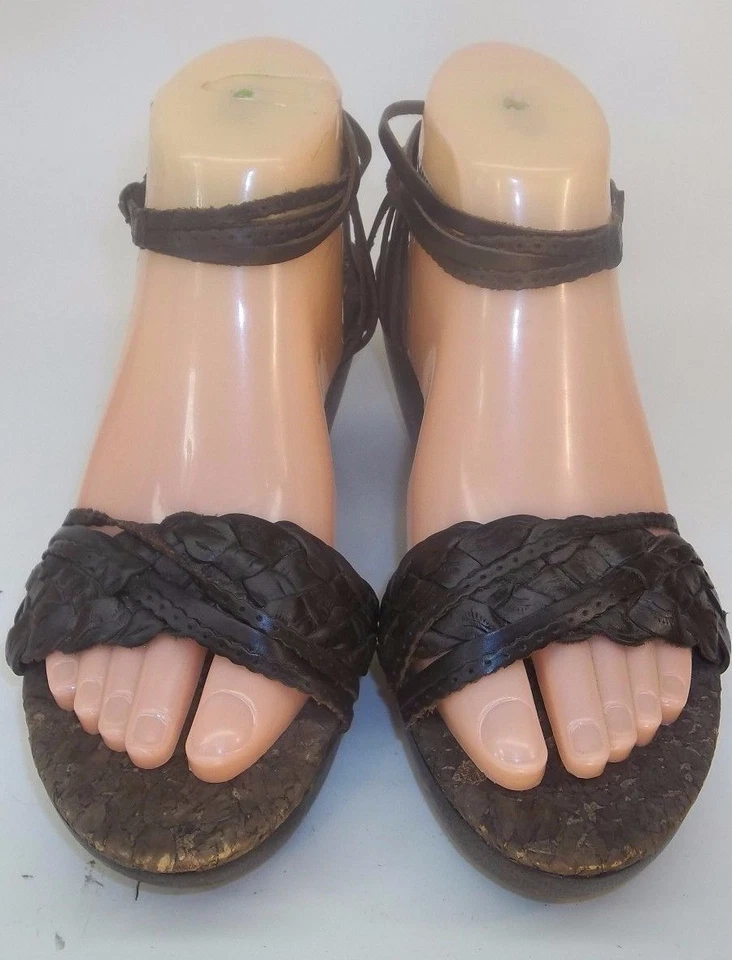 Sandalias Gap Wos Cuñas EE. UU. 8 Cuero Marrón Tejido Hebilla Correa al Tobillo Punta Abierta 4557 Foto 2 de 4