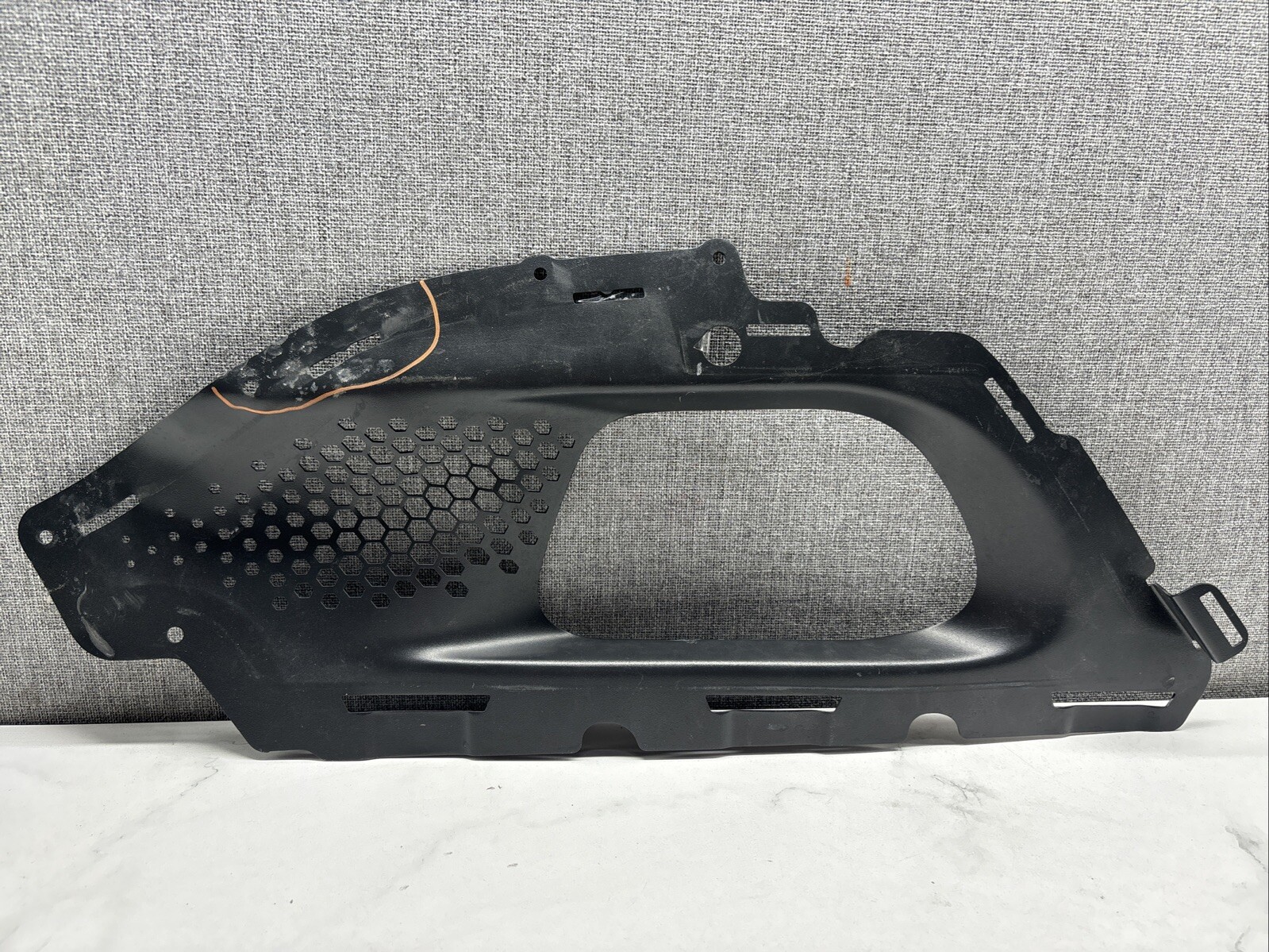 2019 -2021 ASTON MARTIN VANTAGE REAR RIGHT MESH GRILLE INSERT OEM