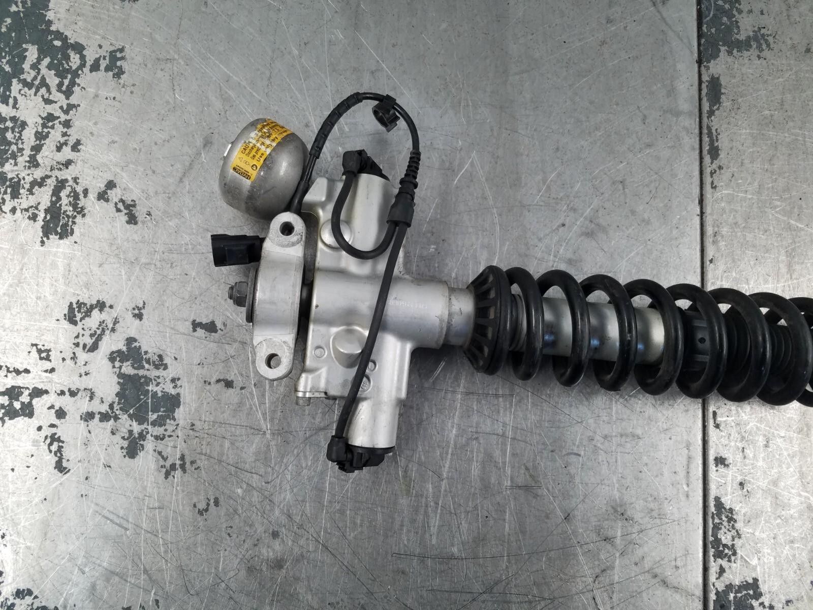 2015 McLaren 650S Spider  Left Rear Shock Strut #4100 X2