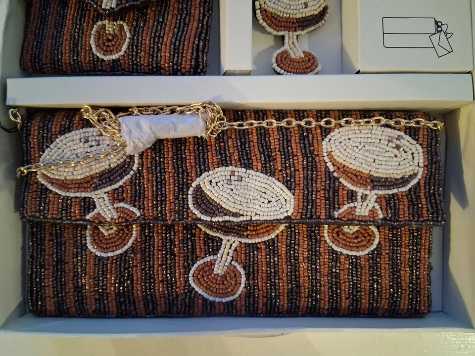 JUEGO DE 3 PIEZAS RACHEL ZOE CUENTAS RAYAS ESPRESSO MARTINI CLUTCH ESTUCHE PARA TARJETAS Y BOLSO ENCANTO Foto 2 de 4