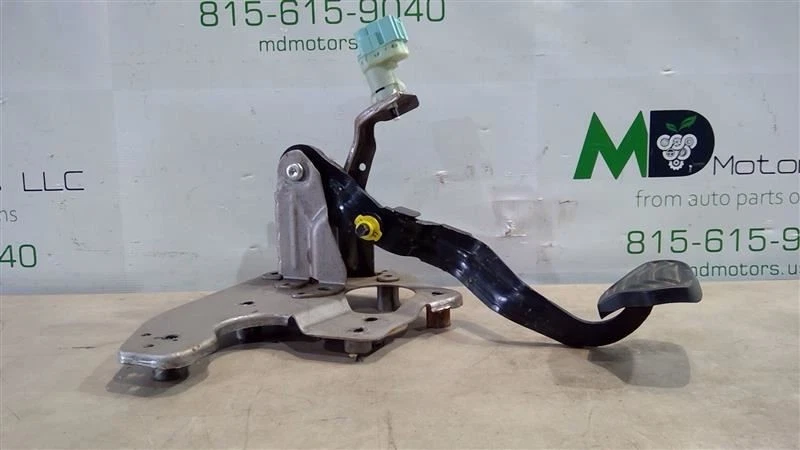 2020 FORD TRANSIT 250 SENSOR DE LÂMPADA DE PEDAL DE FREIO CK41-2450-AK - Imagem 4 de 4