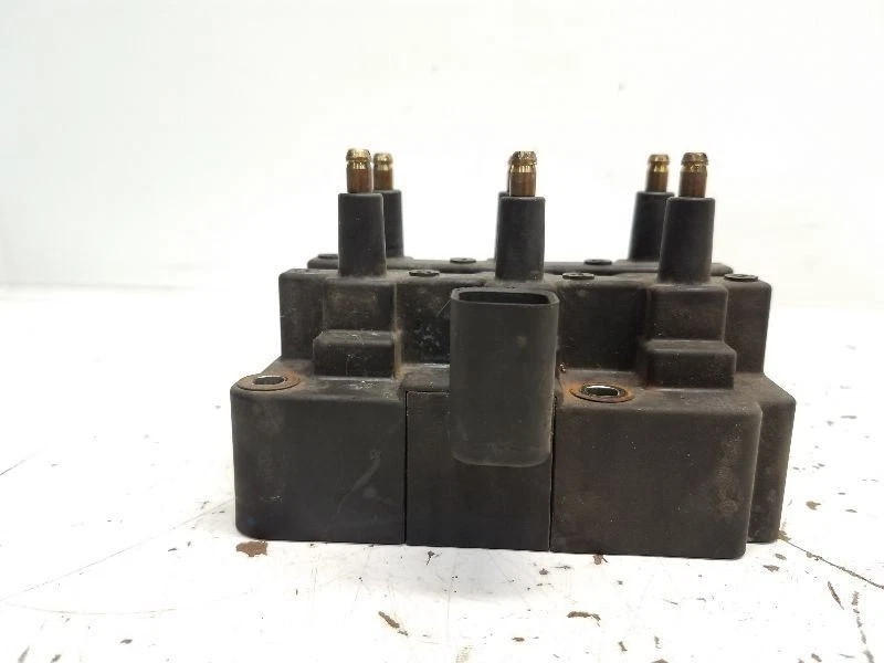 Комплект катушек зажигания 1990-98 Plymouth Voyager (3,3 л / гибкие)  - Изображение 2 из 3