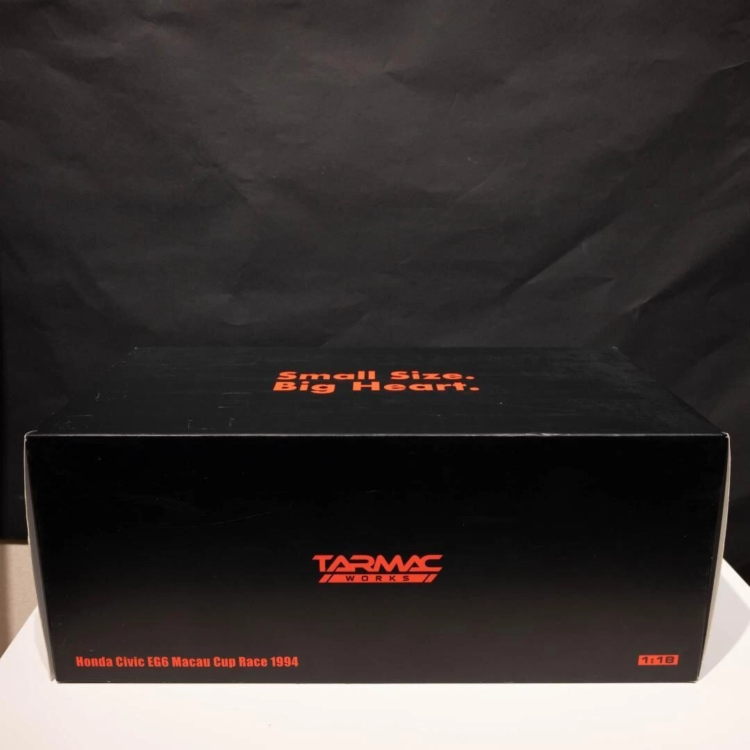 TARMAC WORKS 1/18 HONDA CIVIC EG6 Macau Cup Minicar With stand