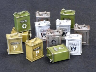 Plus Model 1/35 2 Gal British POW Embossed Canister Flimsy (12pc w/Decal) DP3005