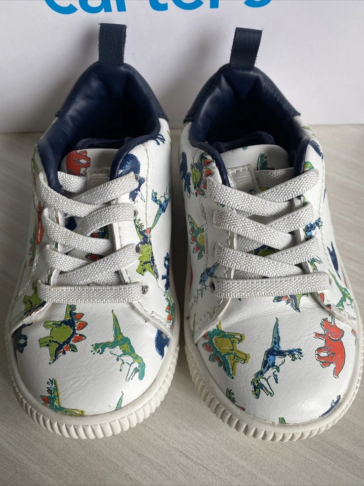 Carters Tug And Go Wipe Away Dinosaur Print Toddlers Size 5 - Imagem 2 de 4