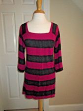 DRESS - Express - 3/4 Sleeve - Sweater - Gray/Fuchsia stripe - Sz X-Small