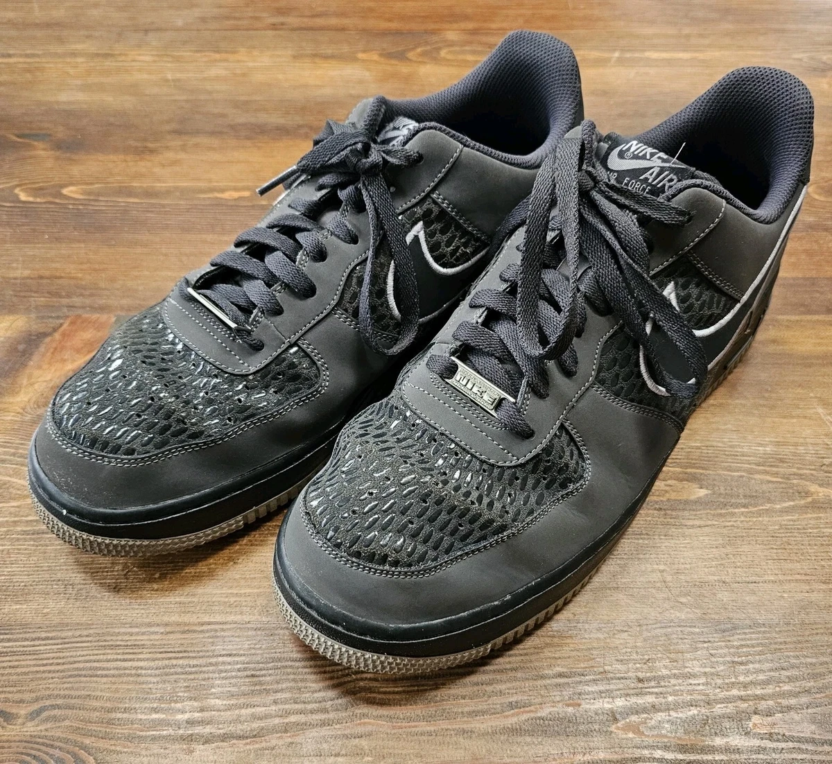 Preços baixos em Nike Air Force 1 Grey Croc | eBay