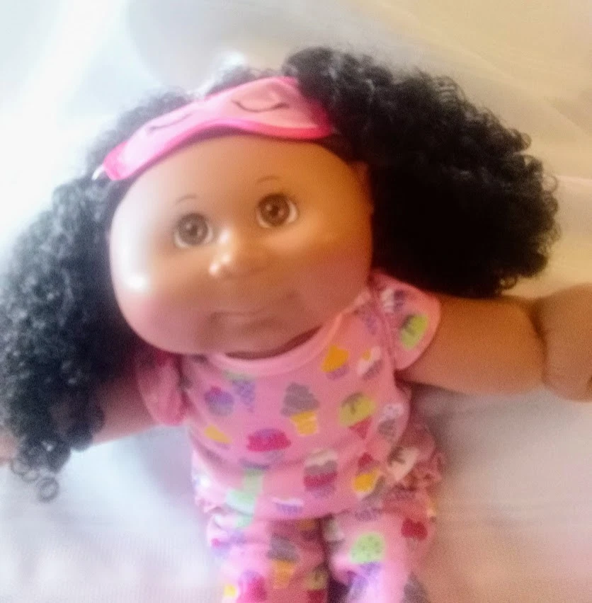 CABBAGE PATCH KID AA ojos marrones, cabello largo rizado, jazware, ¡lindo! Foto 2 de 4