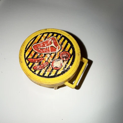 ☆Vintage Fisher Price Little People Yellow Barbecue Grill BBQ Steak