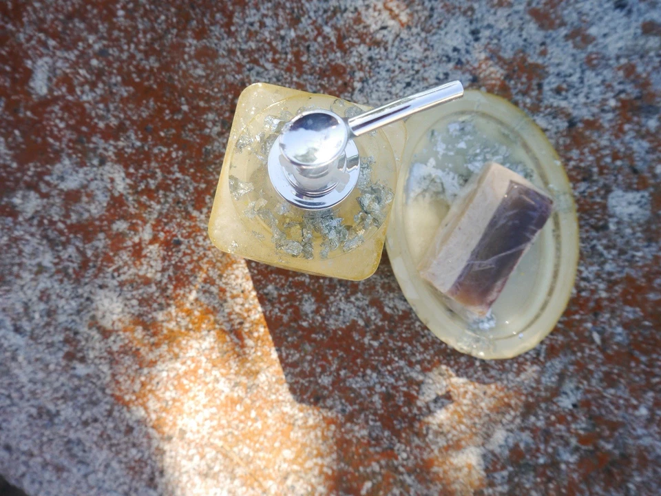 Juego de 2 dispensadores de jabón/loción Silver Pond con soporte para jabón Foto 2 de 3