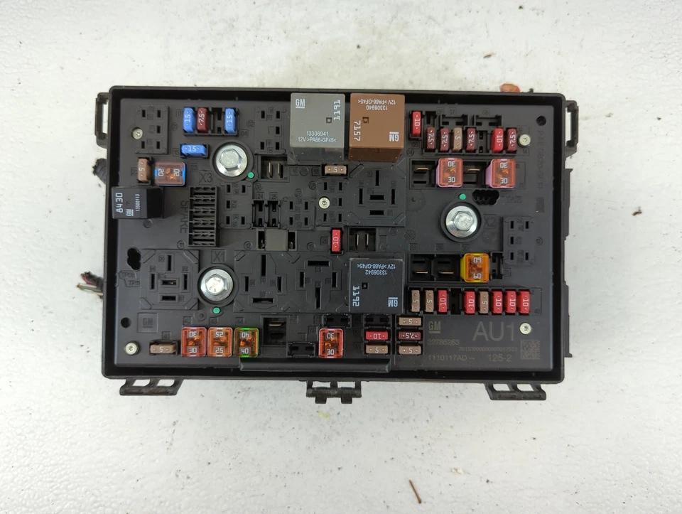 Chevrolet Volt 2012-2012 caja de fusibles caja de fusibles módulo de relé 22785253 ES6QS Foto 2 de 4