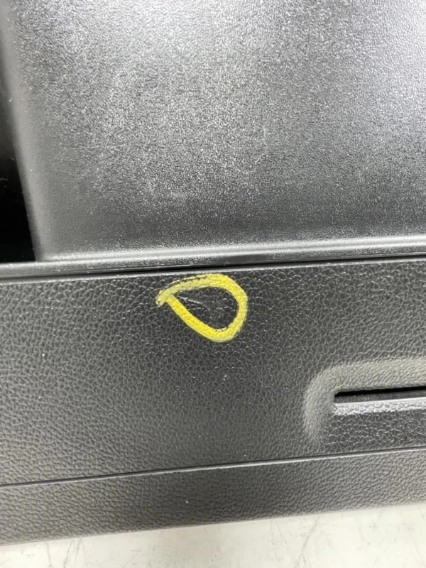 Volkswagen Golf 2012 puerta levadiza inferior trasera panel de moldura OEM+ Foto 4 de 4