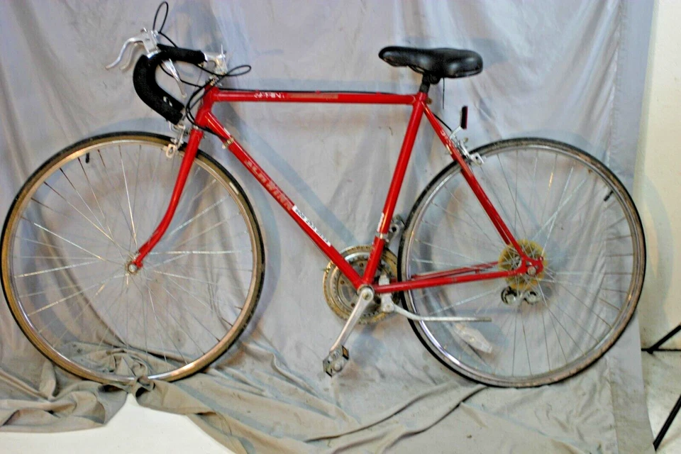 Bicicleta de turismo Schwinn Sprint 1976 pequeña 54 cm roja con orejetas de acero remitente de EE. UU. Foto 2 de 4