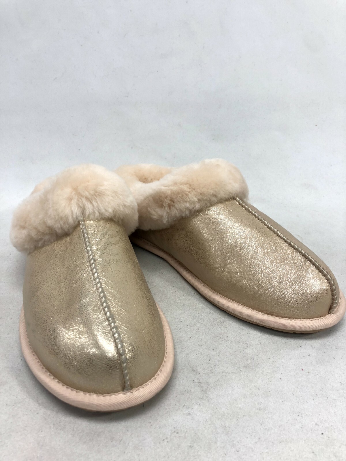 PANTOFOLA D’ORO UGG Pantofole da donna Moraene iridescenti scarpe da casa oro 1112505