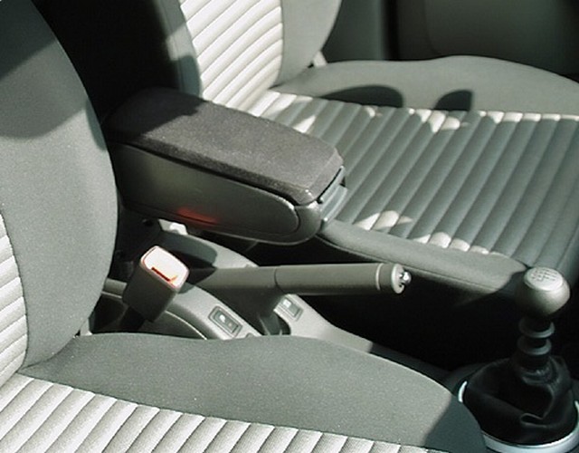 Accoudoir Suzuki SX4 tissu noir pour éliminer la fatigue et le désordre