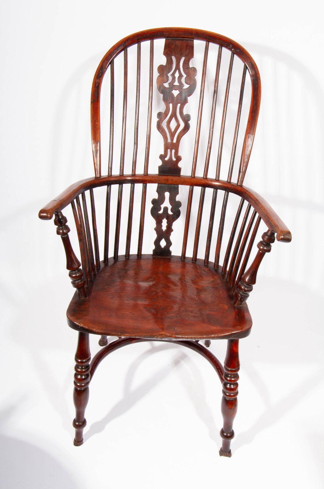 Fine Antique Worksop Yew & Elm Windsor arm chair with excellent colour