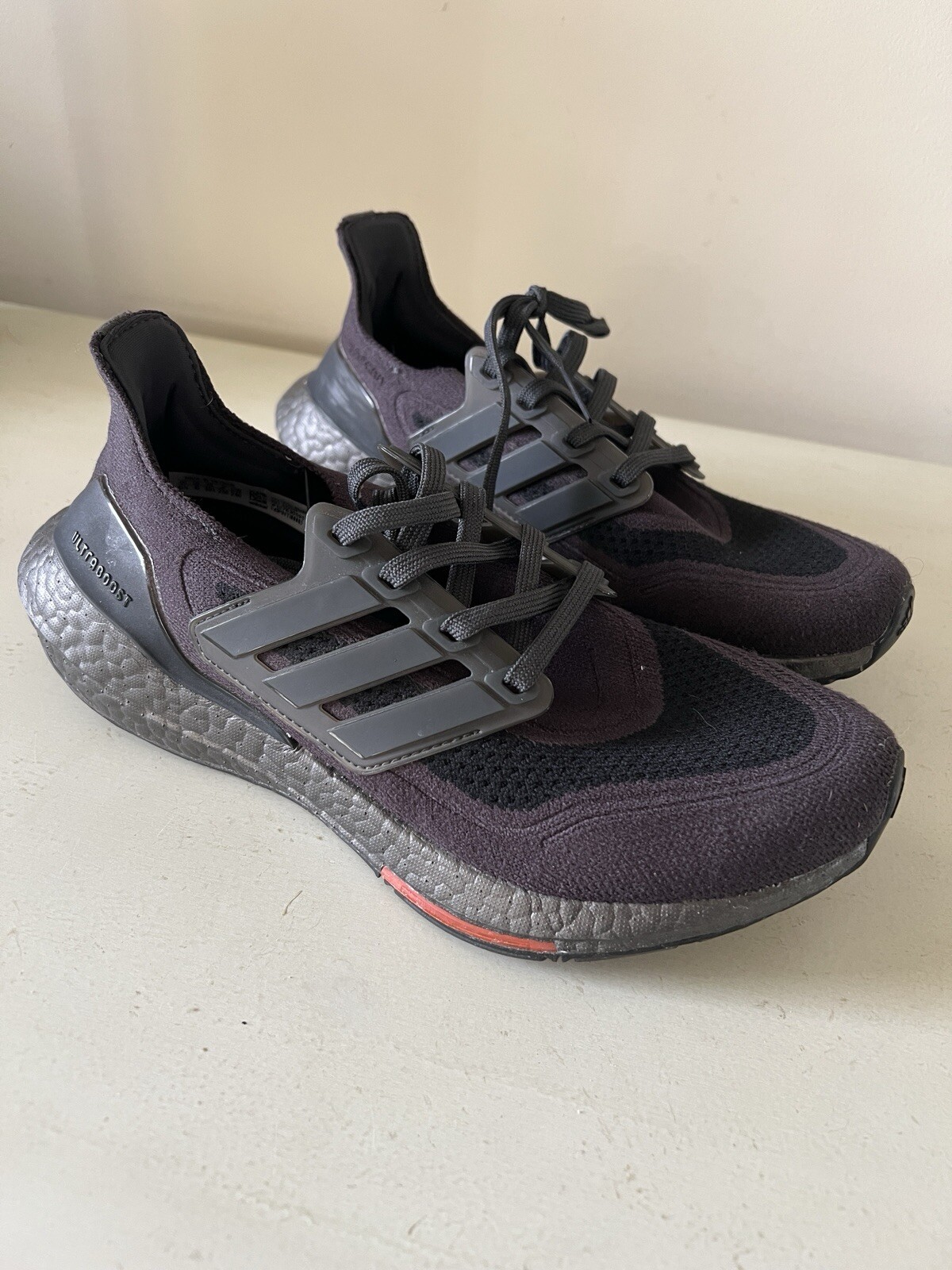 SAOLA Scarpe da corsa Adidas Ultraboost 21 da uomo taglia 6 5 J Carbon grigio solare rosso