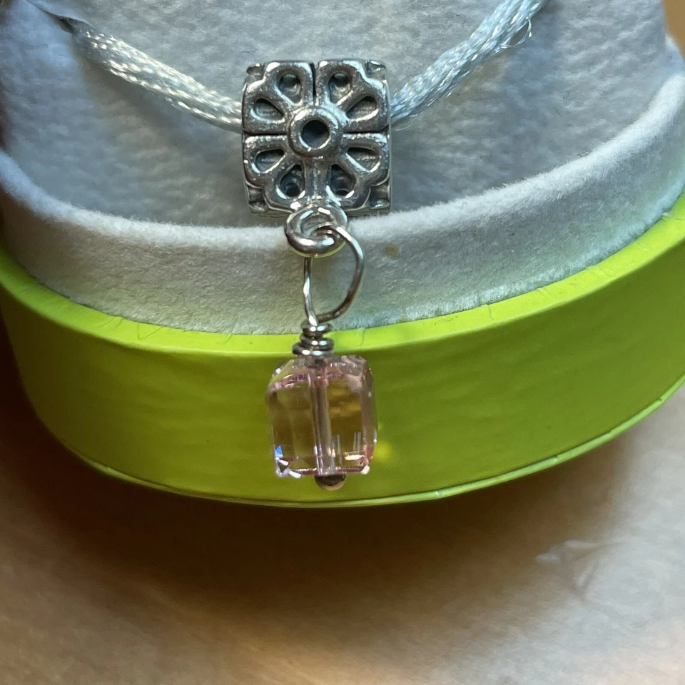 Pulsera Chamilia Bead Rosa Flor Swarovski Cuelga Cristal Plata Dije Foto 2 de 4