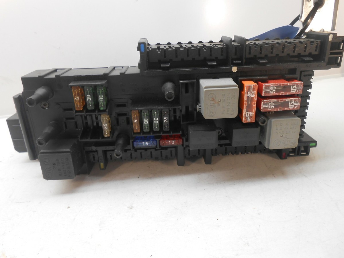 mercedes e class cigarette lighter fuse MERCEDES E-CLASS FUSE BOX 2129005001 SE0344