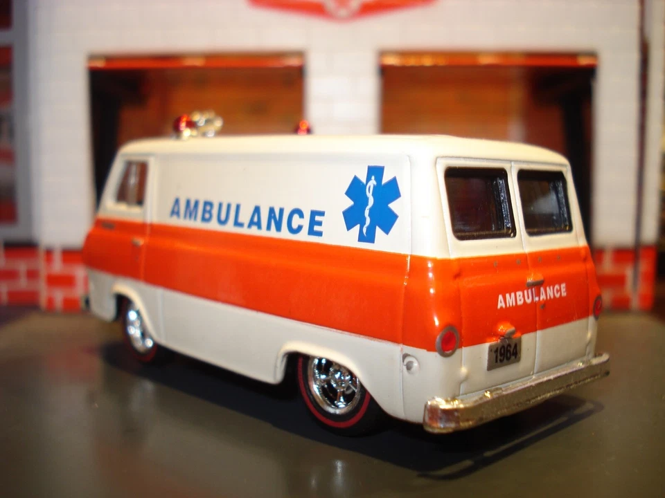 1964 FORD ECONOLINE LOWERED CUSTOM LIMITED EDITION 1/64 M2 "AMBULANCE" CRUISER - Image 4 of 4