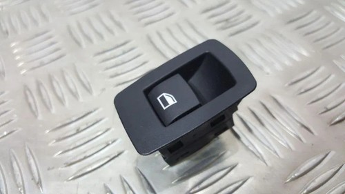 BMW 1 F20 Fensterheber Schalter Vorne links 9208106 1.50 Petrol 2017 31306506