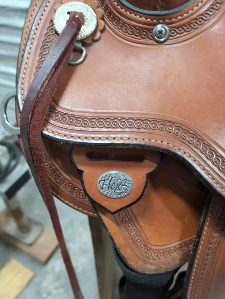 Circle Y Pioneer Flex2 Saddle 16inch Regular Tree - Image 2 of 4