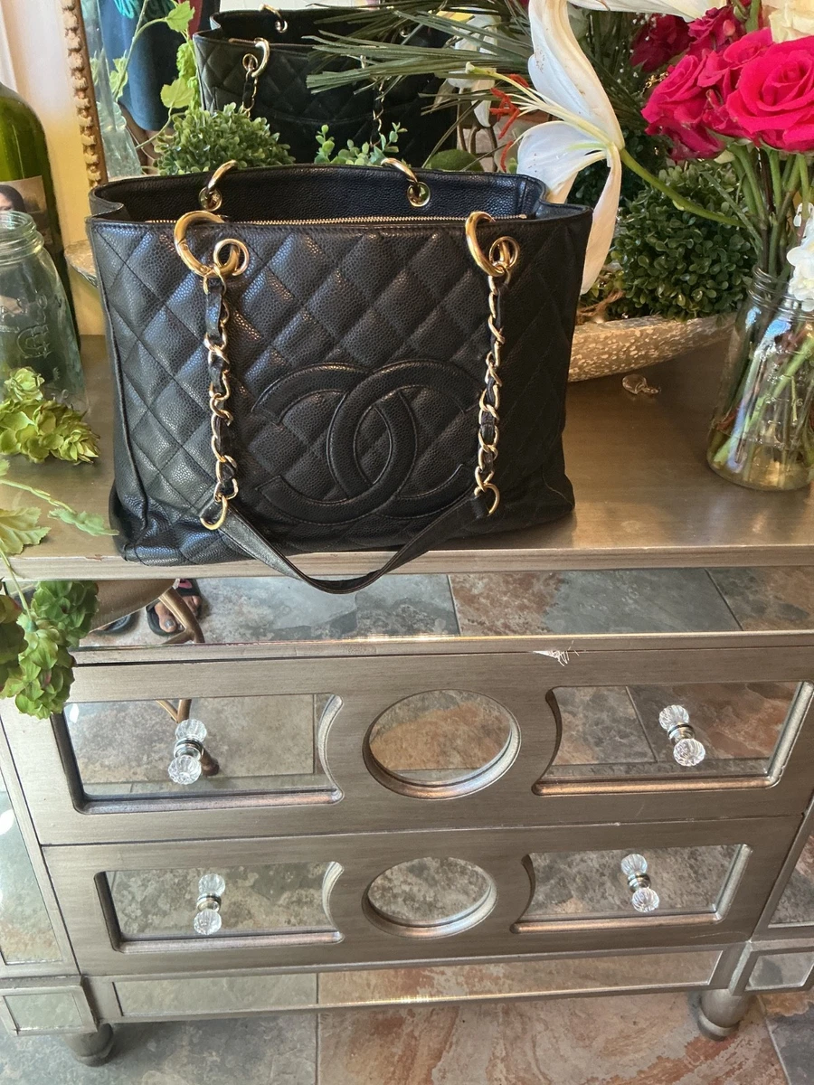 25+ CHANEL Zip Quilted Bags & Handbags for Women for sale