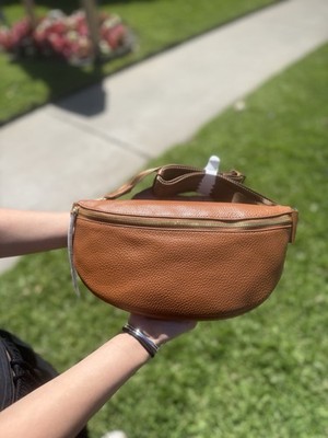 NEW Quince Italian Pebbled Leather Luxury Sling Bag- Cognac (Free Shipping)