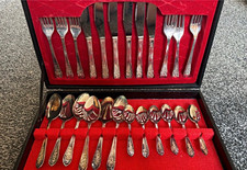 Vintage 24pc Viners of Sheffield ‘Silver Rose’ Silver Plated Boxed Cutlery Set
