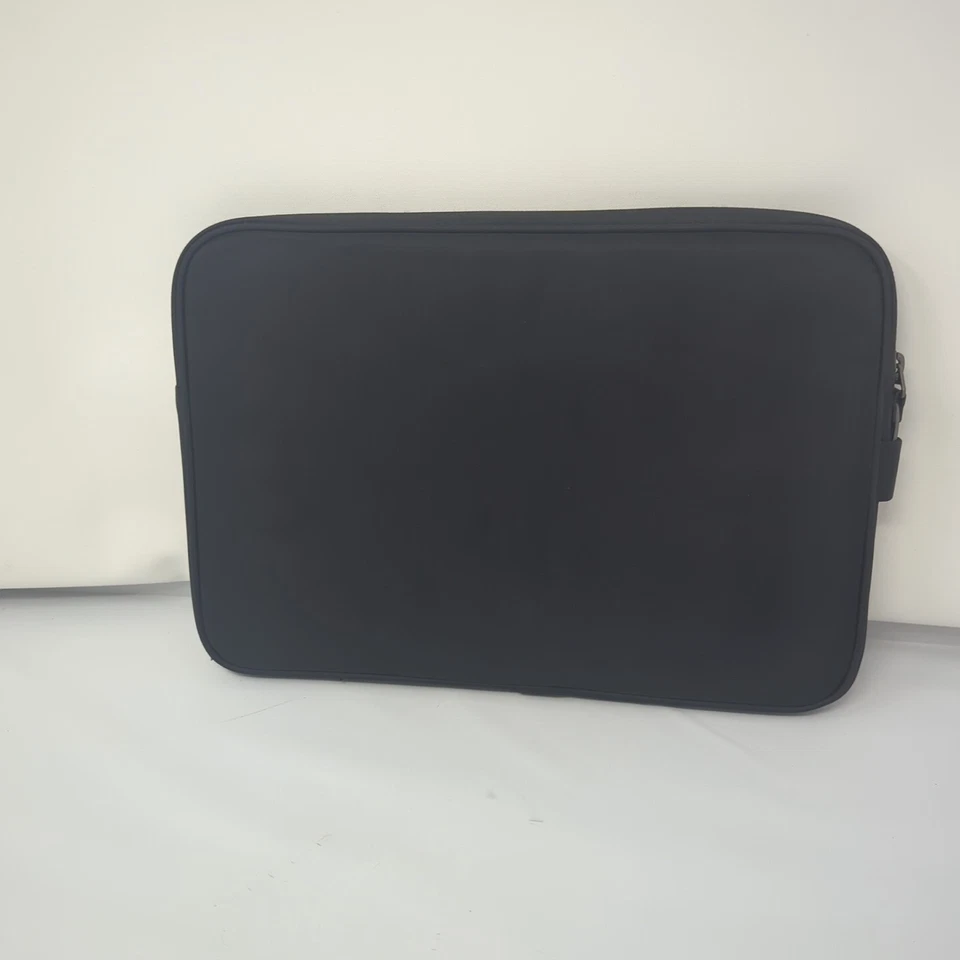 Platinum Sleeve pt for Surface Pro and Most 14" Tablets - Black Padded 9"X12.5" - Image 4 of 4