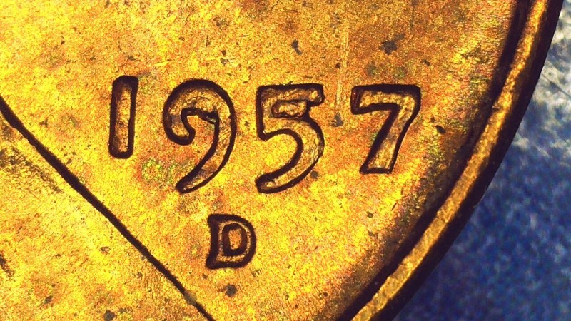 1957 D Lincoln Wheat Cent with Die Chips (A323)
