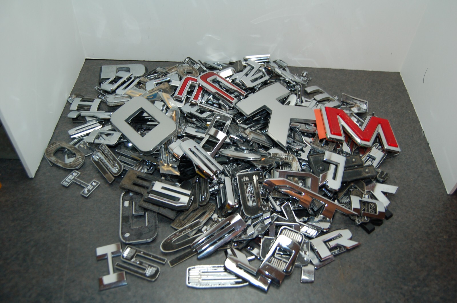 379 USED CHEVROLET GMC FORD DODGE LETTER & NUMBERS (QTY-379) 1500 2500 FACTORY