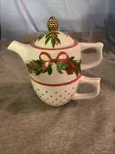 Harry and David Christmas Single Teapot & Cup Stacking Tea For One