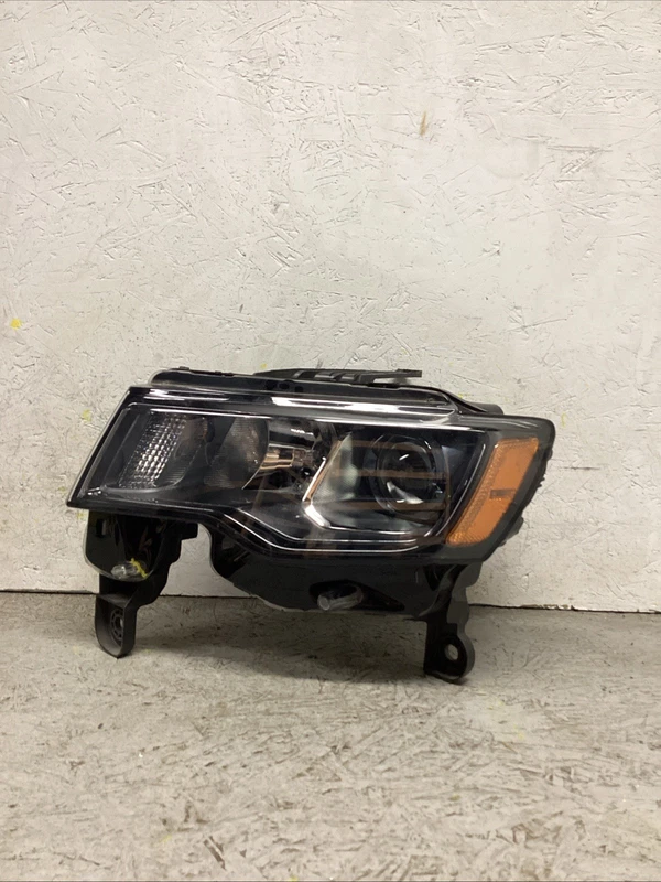 2016-2021 JEEP GRAND CHEROKEE LEFT LH DRIVER SIDE HEADLIGHT HALOGEN BLACK
