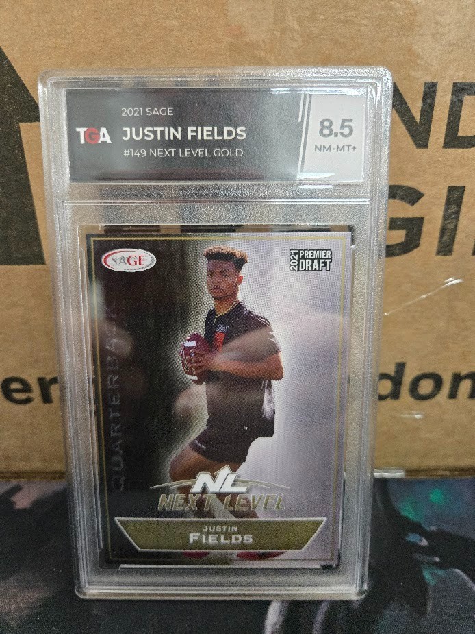 Justin Fields Sage Hit Premier Draft #149 Base