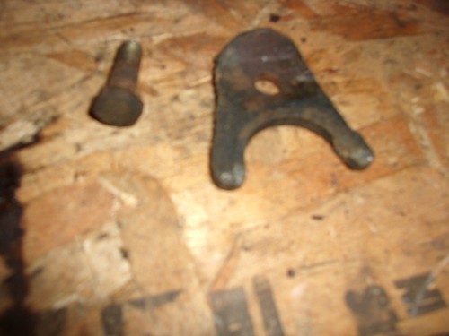 Jeep cj 258 4.2 distributor hold down clamp - Picture 2 of 2