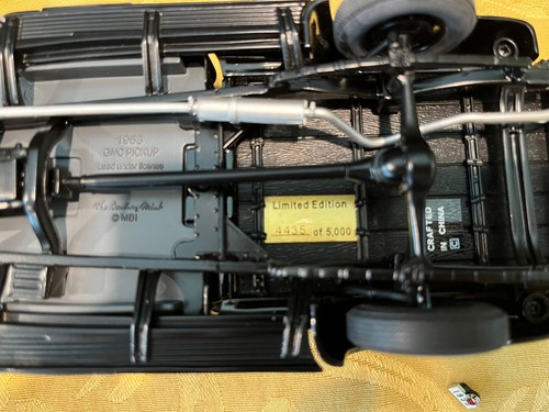 Danbury Mint Black Limited Edition 1953 GMC Pickup 1:24 Scale Inv. #4435 - Picture 5 of 7
