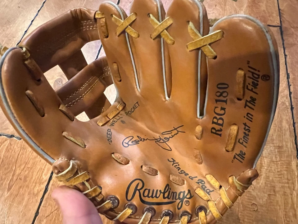 Guante de béisbol ROBIN YOUNT RGB180 MODELO RAWLINGS TALLA JUVENIL Foto 2 de 4