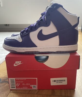 Nike WMNS Dunk High SP *Purple* / DC5382 100 / EU 37.5 US 6.5