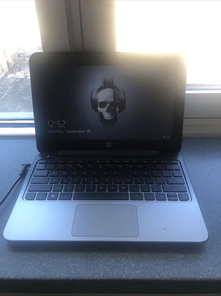 Computadoras portátiles HP Windows 11 necesita funcionar Foto 2 de 4